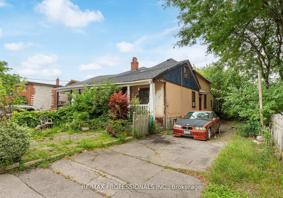 69-chiswick-avenue-north-york-ontario-w12369368