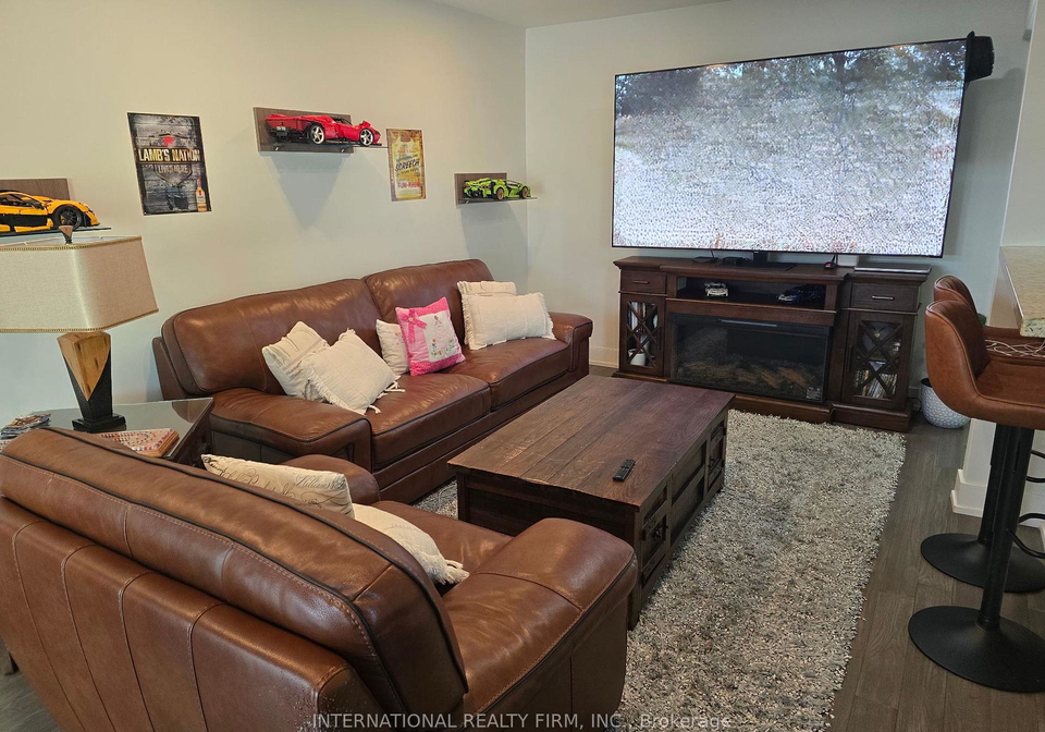 600-e-silver-creek-boulevard-mississauga-ontario-w12369387