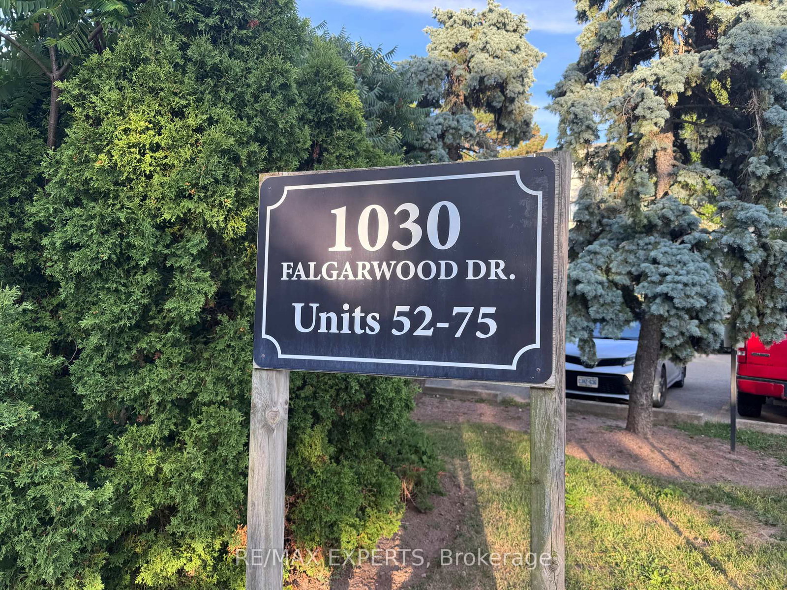 1030-falgarwood-drive-oakville-ontario-w12369558