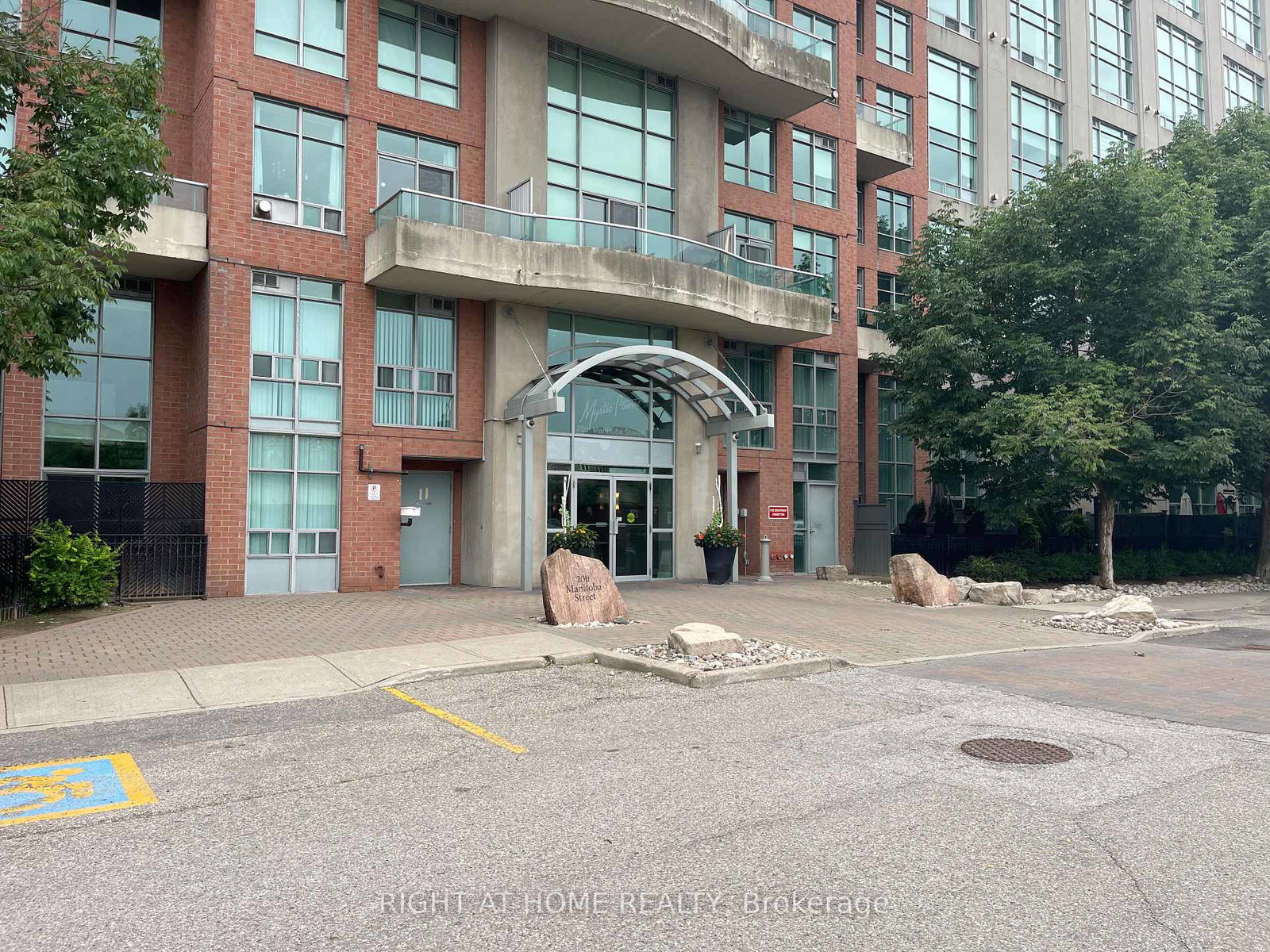 200-manitoba-street-etobicoke-ontario-w12369607