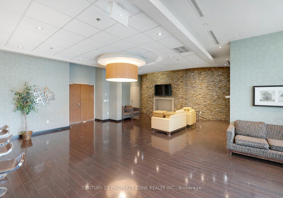 215-queen-street-e-brampton-ontario-w12369701