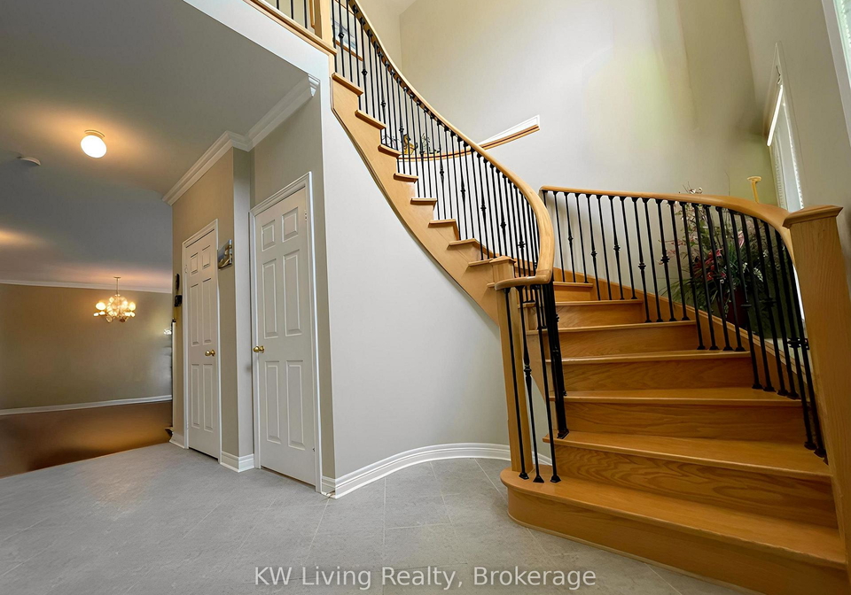 64-oblate-crescent-brampton-ontario-w12369762