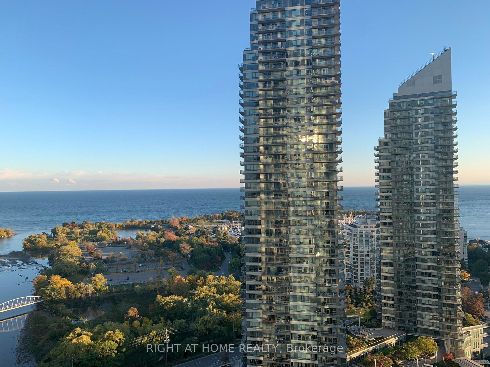 2220-lake-shore-boulevard-w-etobicoke-ontario-w12370329
