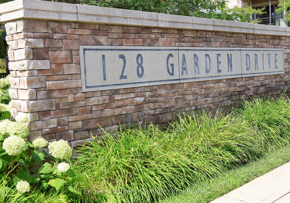 128-garden-drive-oakville-ontario-w12370356