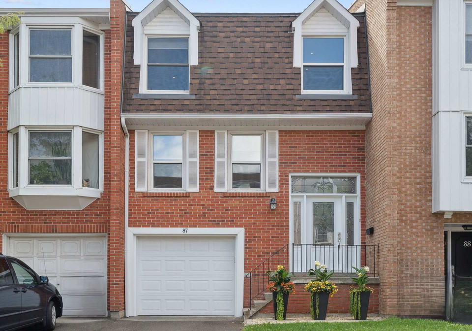 333-meadows-boulevard-mississauga-ontario-w12370398