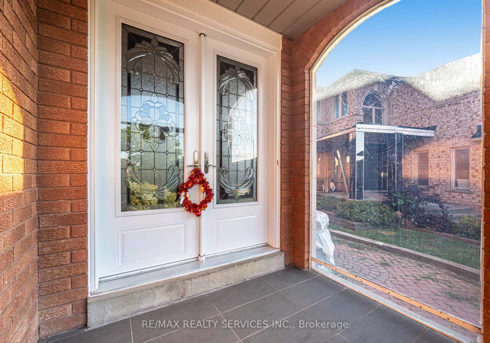 59-hullen-crescent-etobicoke-ontario-w12370596