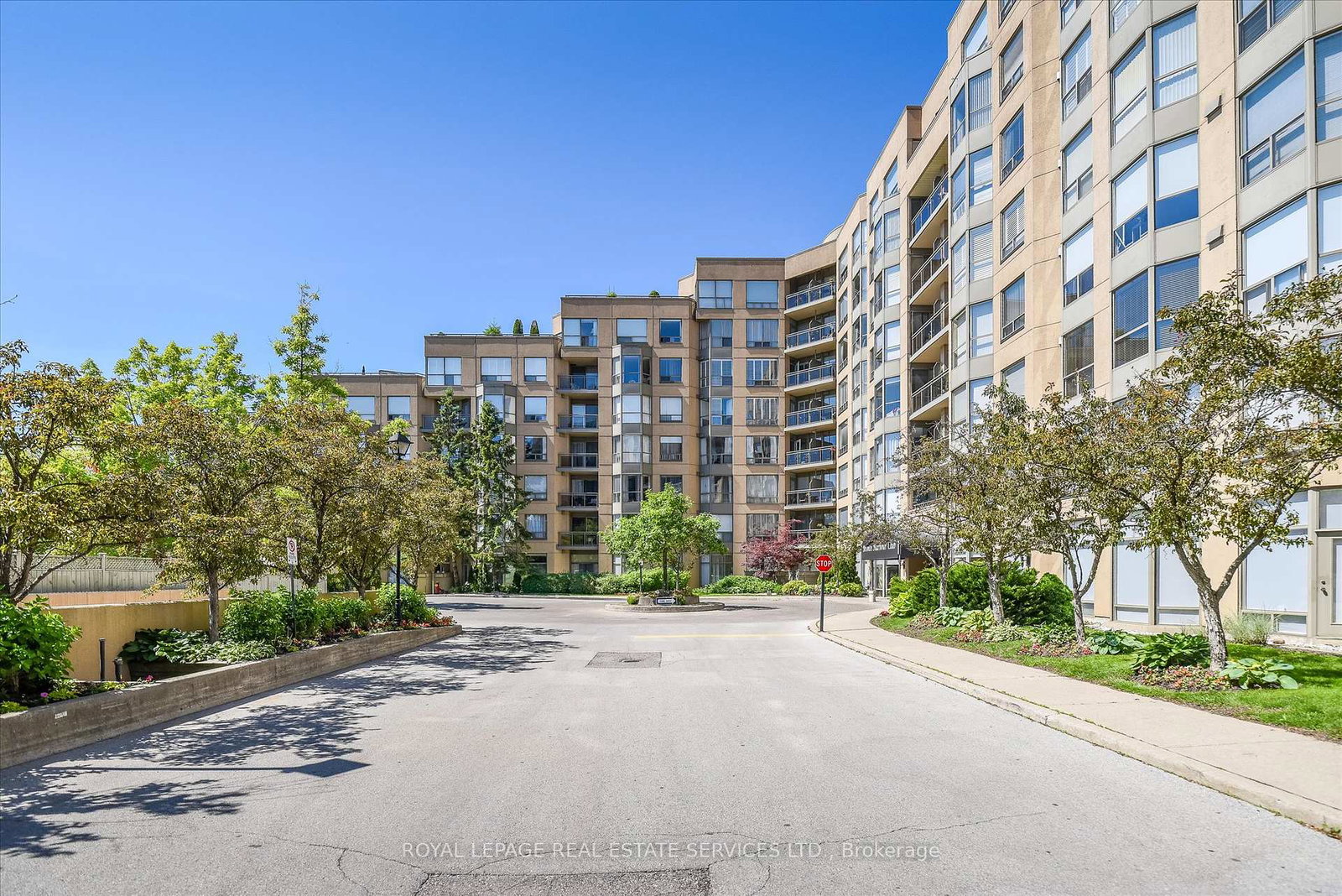 2511-lakeshore-road-w-oakville-ontario-w12370659