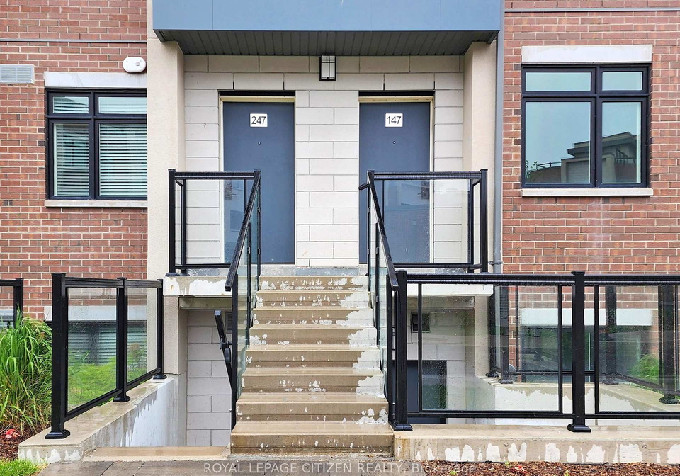 1075-douglas-mccurdy-comm-mississauga-ontario-w12370809