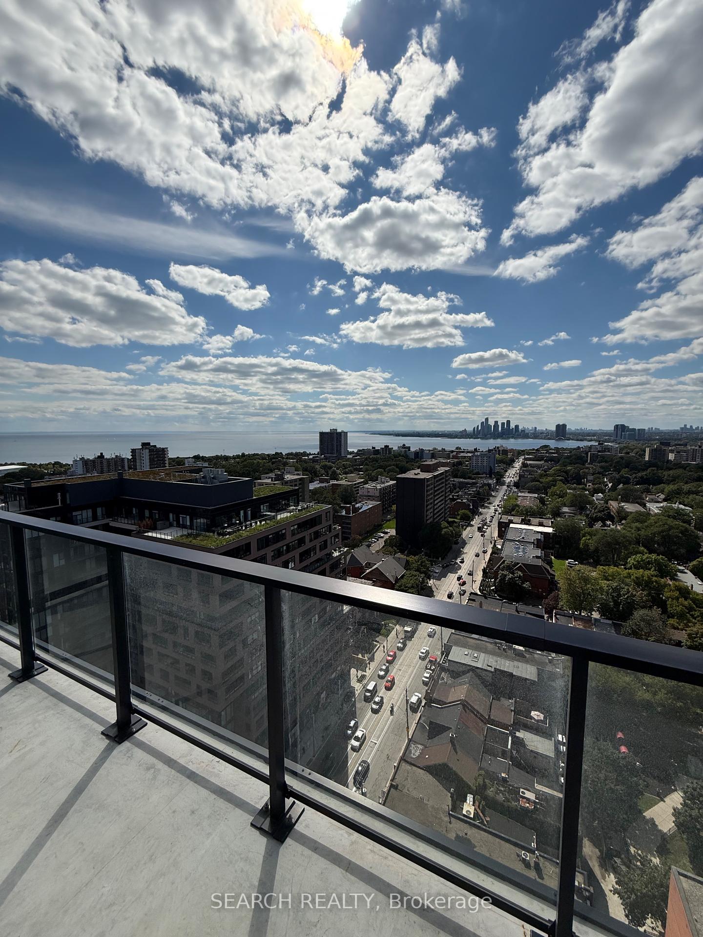 285-dufferin-street-toronto-ontario-w12370818