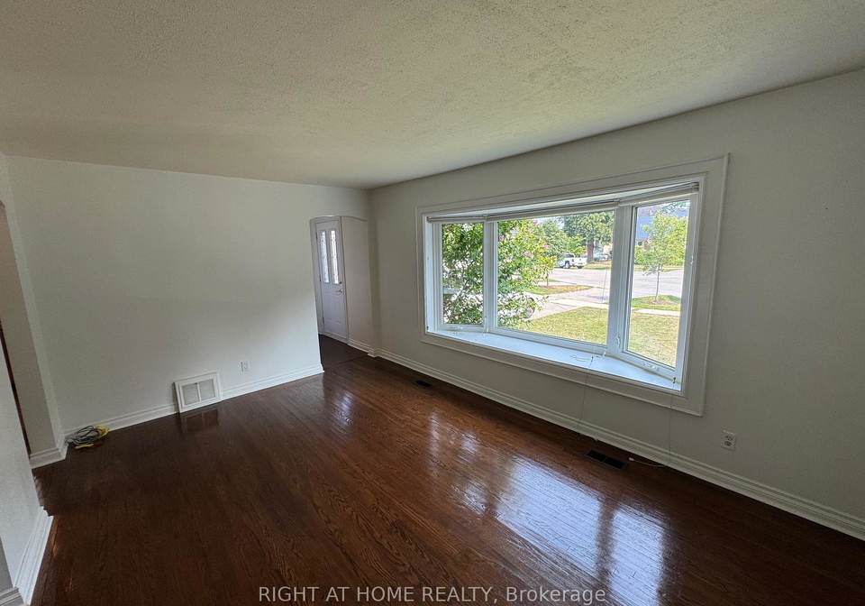 10-woodbury-place-etobicoke-ontario-w12370930