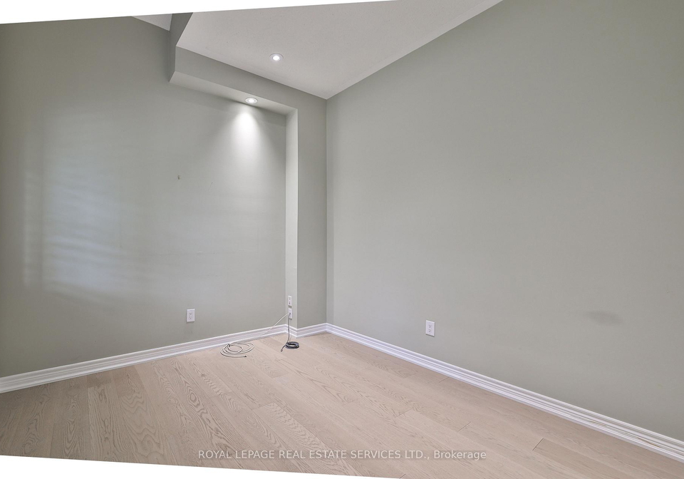 240-butterfly-lane-oakville-ontario-w12371126