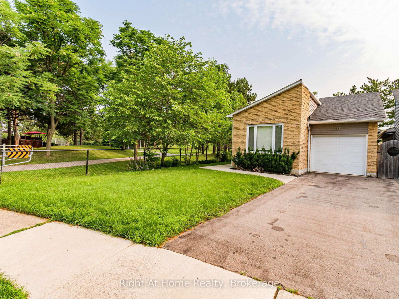 581-beaver-court-milton-ontario-w12371175