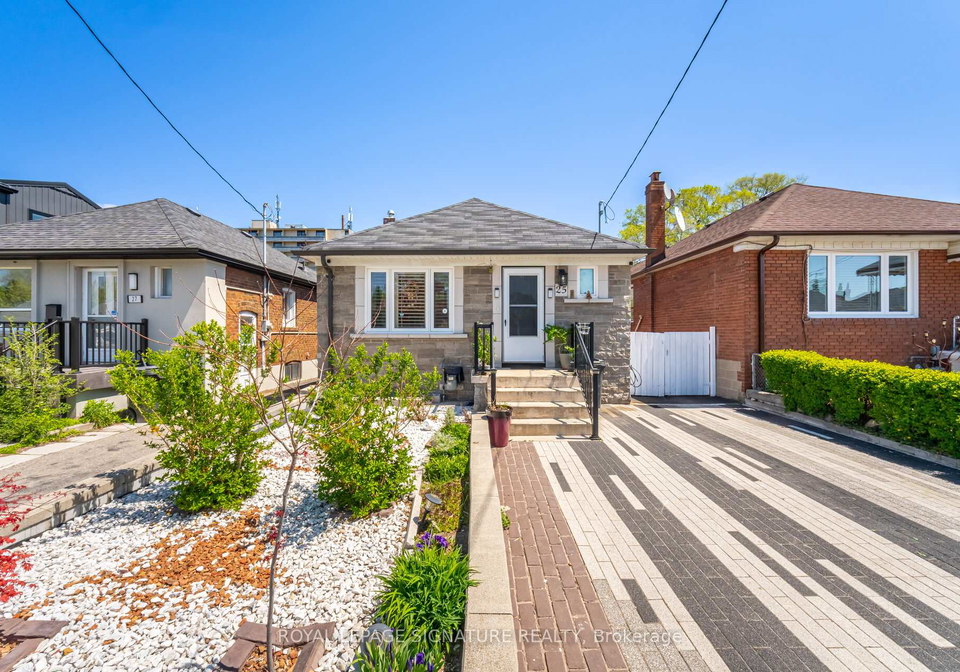 25-handel-street-toronto-ontario-w12371299