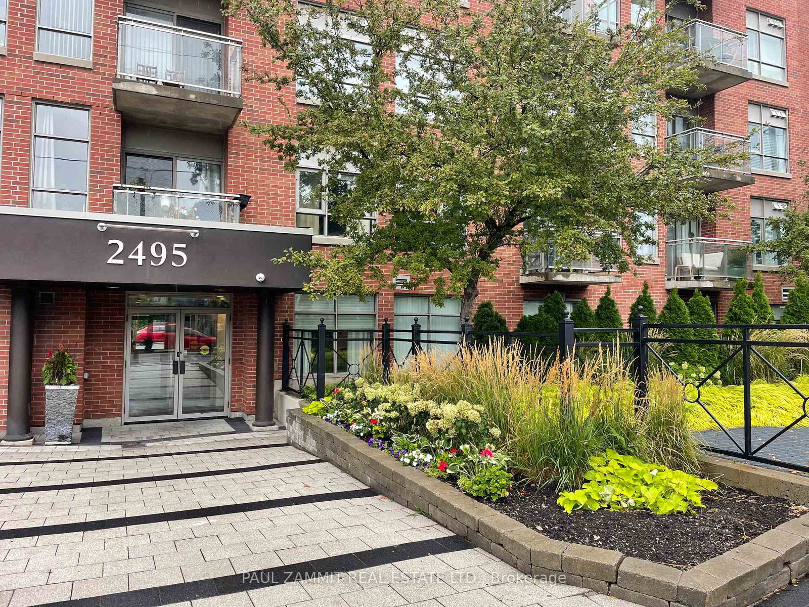 2495-dundas-street-w-toronto-ontario-w12371543