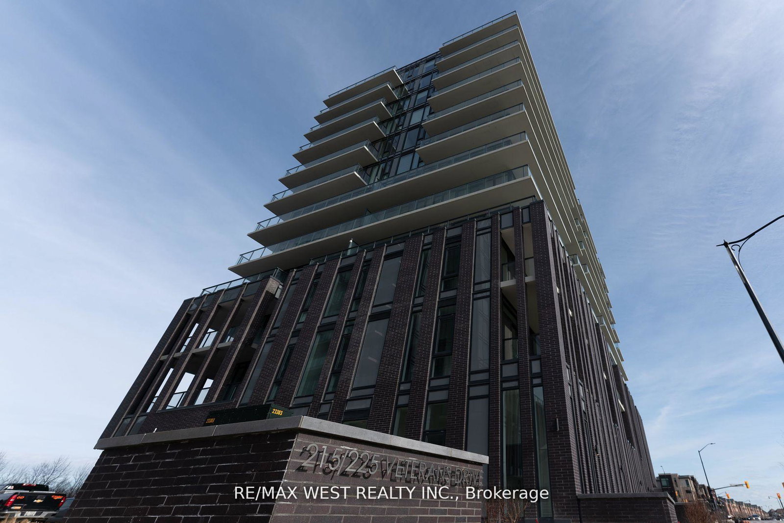 215-veterans-drive-brampton-ontario-w12371888