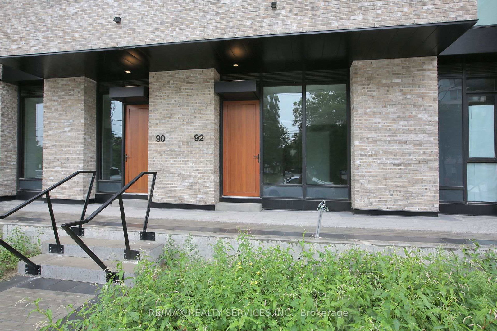 92-agnes-street-mississauga-ontario-w12371904
