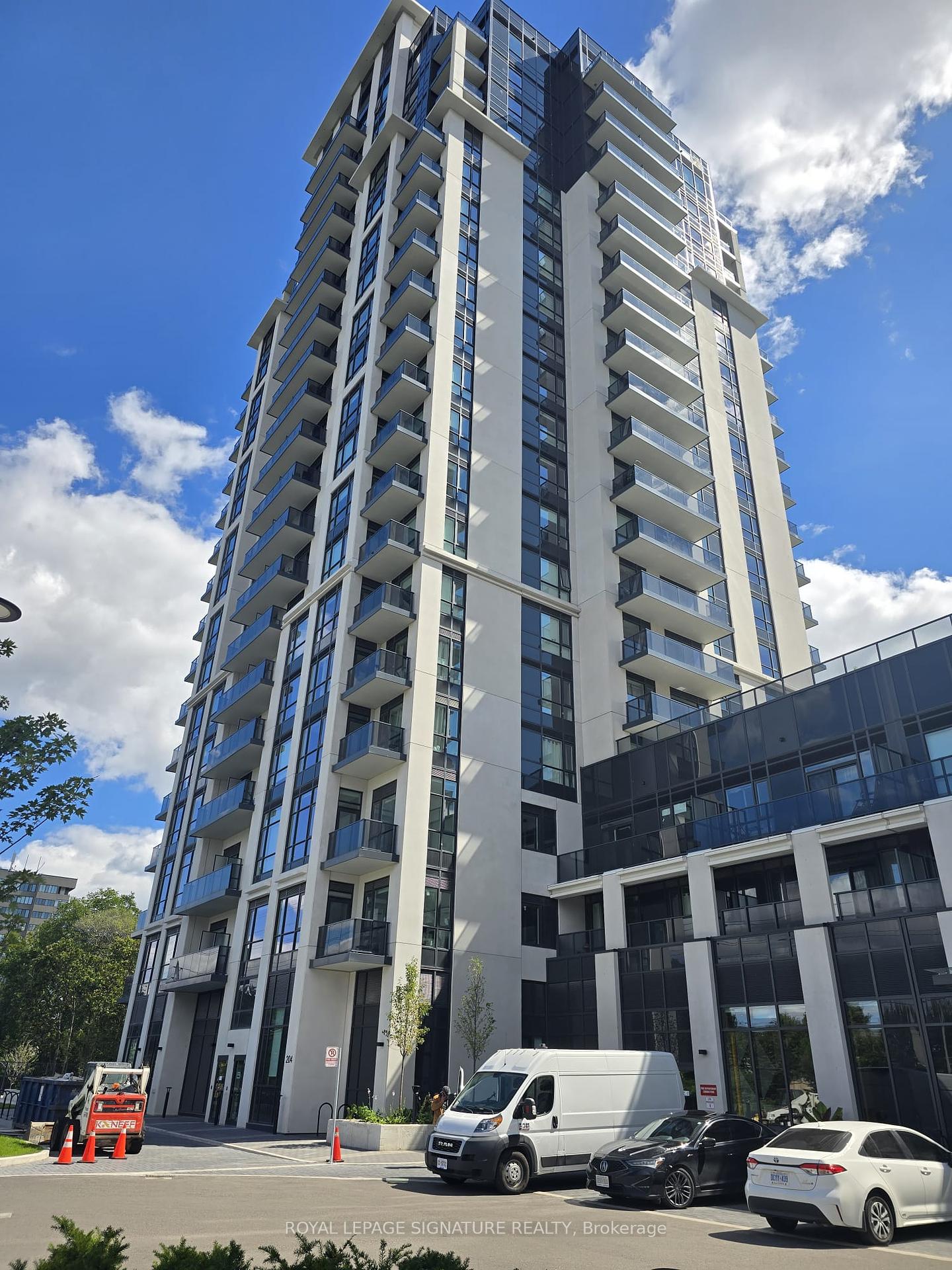 204-burnhamthorpe-road-e-mississauga-ontario-w12371952