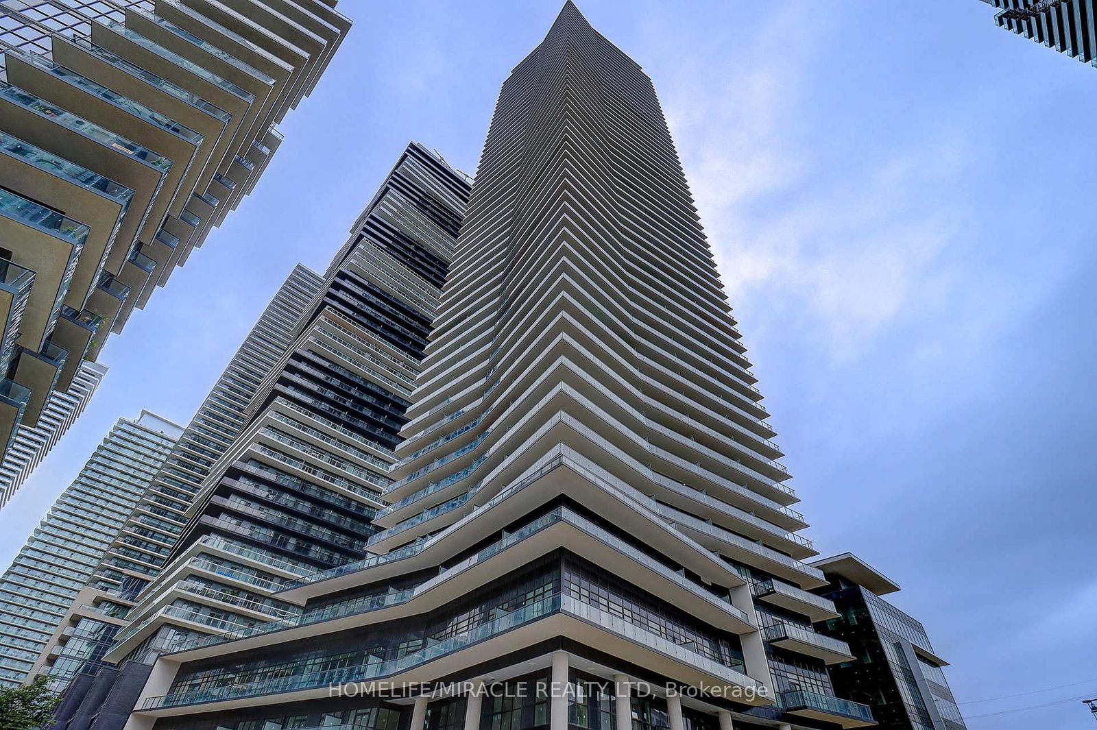 38-annie-craig-drive-etobicoke-ontario-w12372245