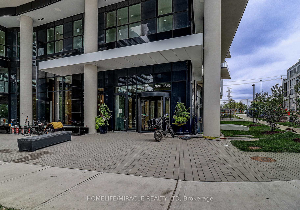 38-annie-craig-drive-etobicoke-ontario-w12372245