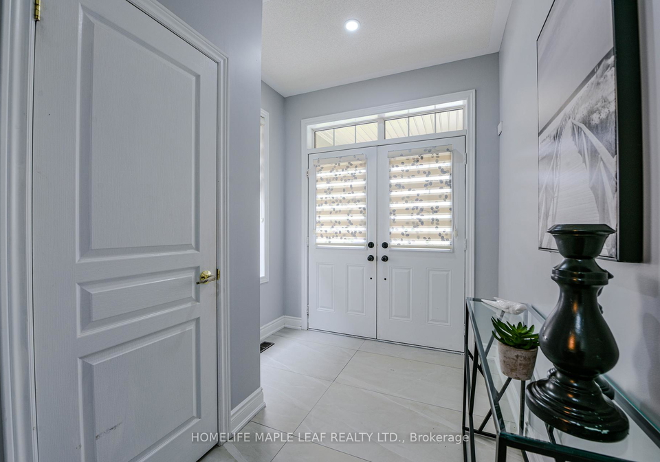 15-orangeblossom-trail-brampton-ontario-w12372284