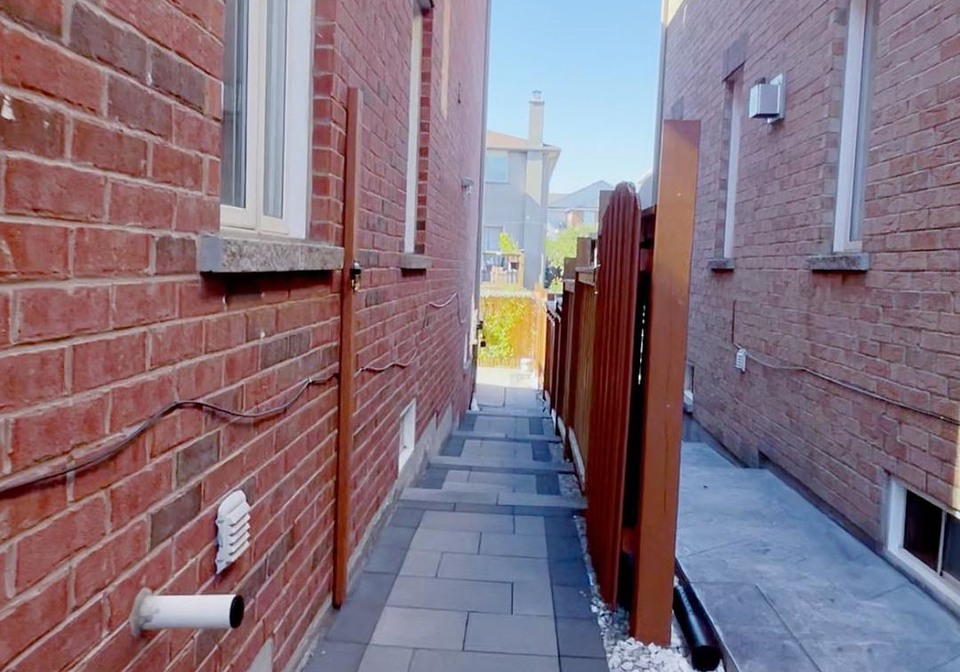 4576-centretown-way-mississauga-ontario-w12372376