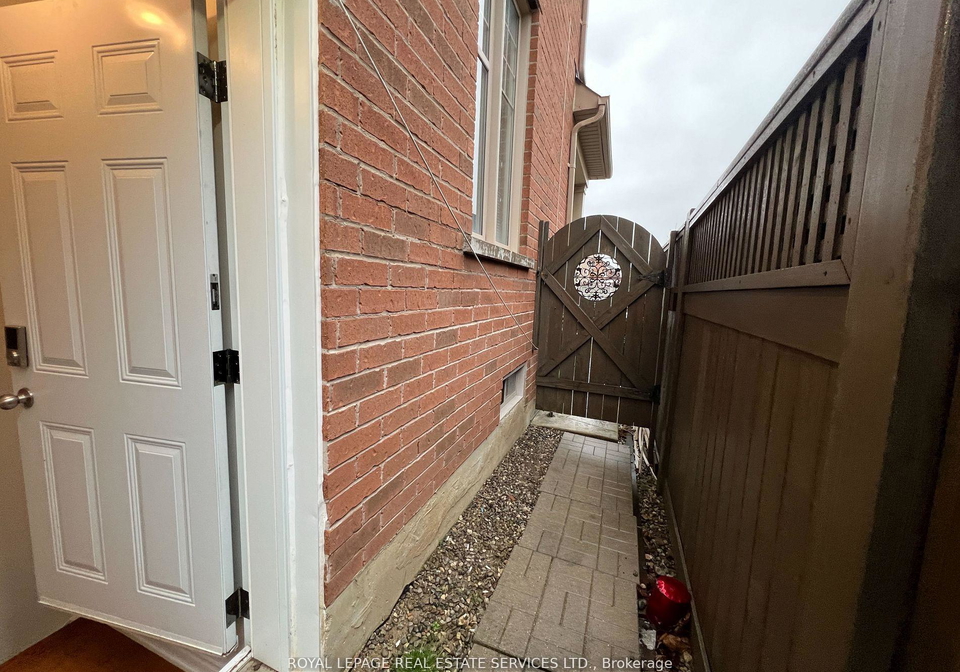 3050-n-doyle-street-n-mississauga-ontario-w12372404