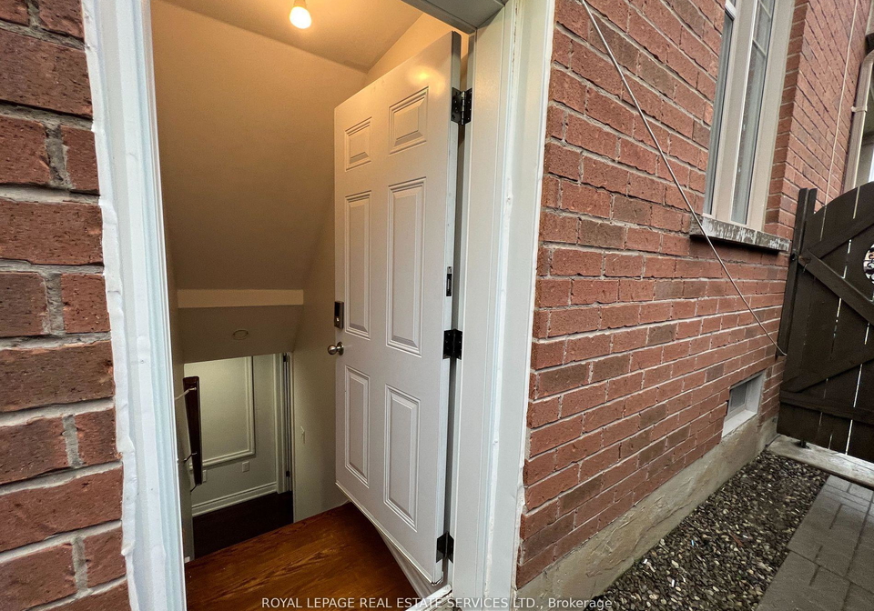 3050-n-doyle-street-n-mississauga-ontario-w12372404