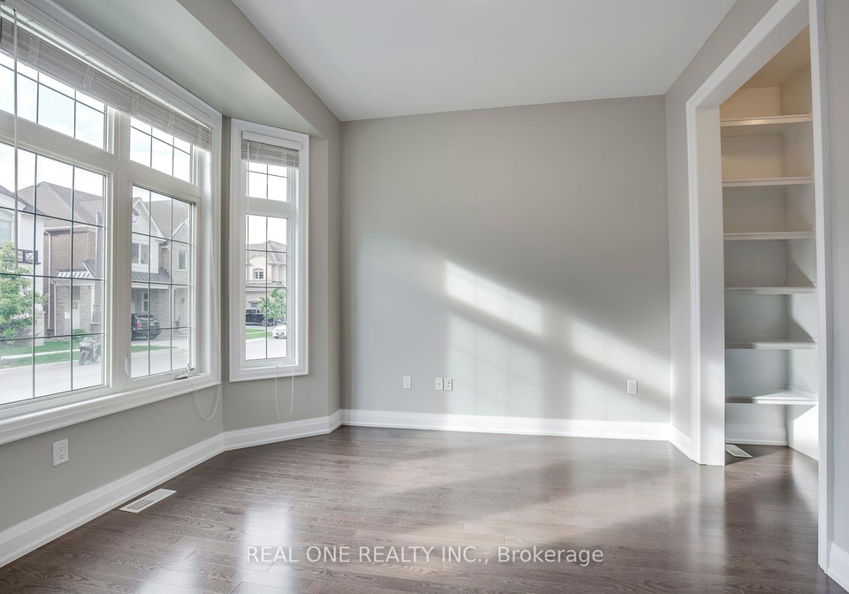 201-mcwilliams-crescent-s-oakville-ontario-w12372443