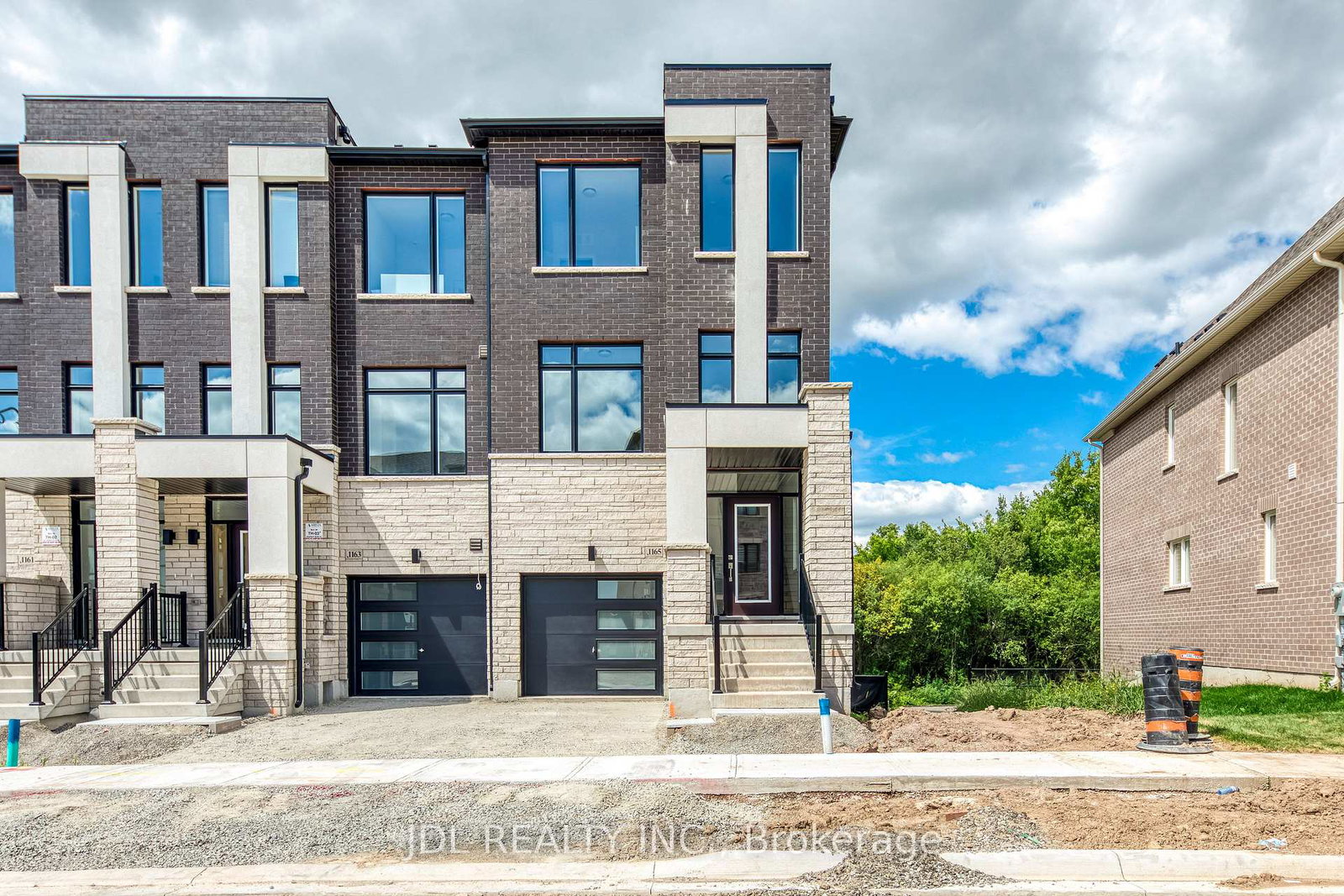 1165-wheat-boom-drive-oakville-ontario-w12372476