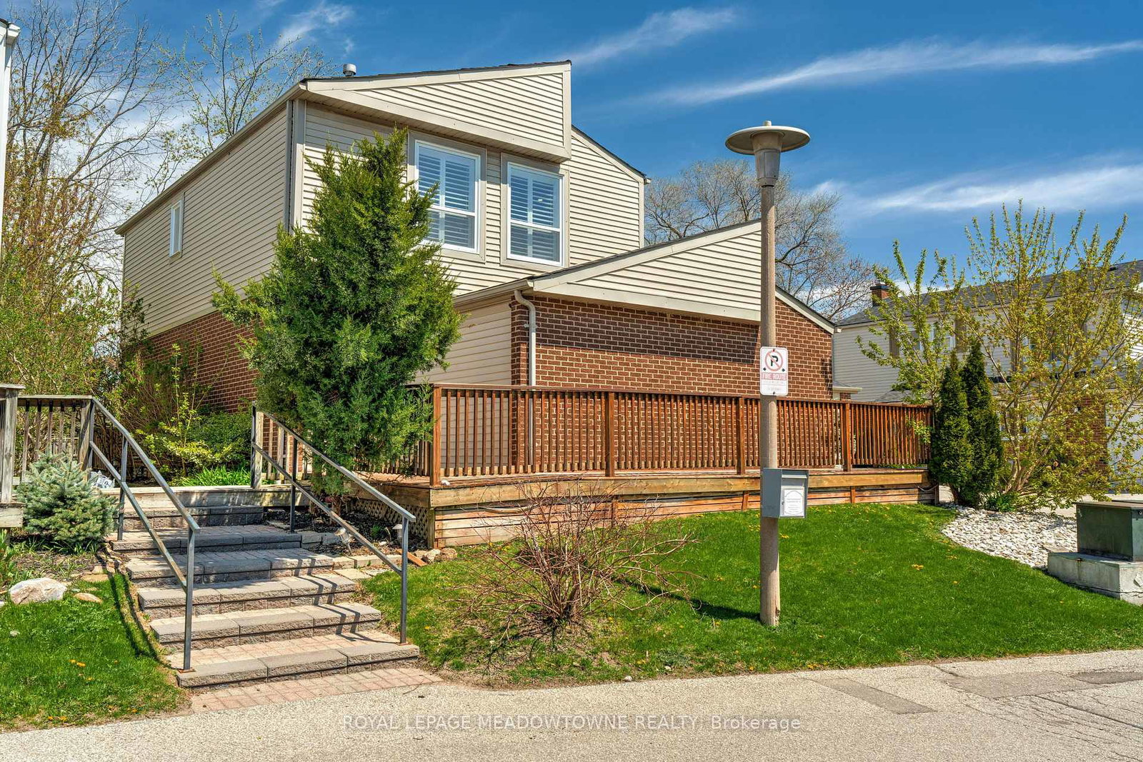 336-queen-street-s-mississauga-ontario-w12372486