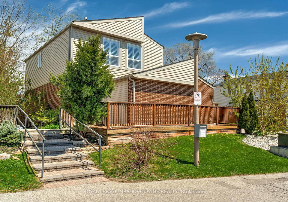 336-queen-street-s-mississauga-ontario-w12372486