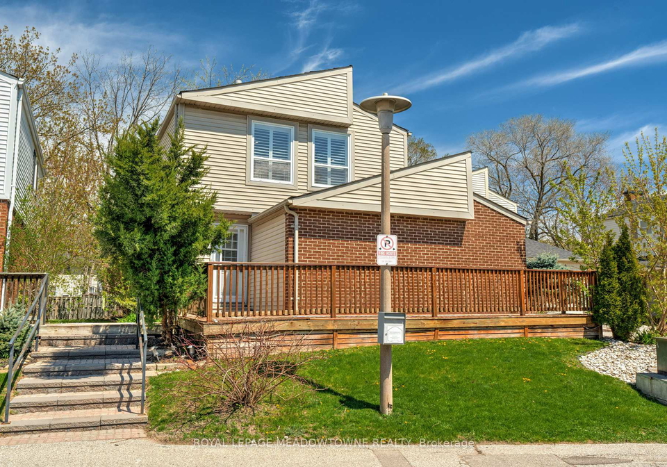 336-queen-street-s-mississauga-ontario-w12372486