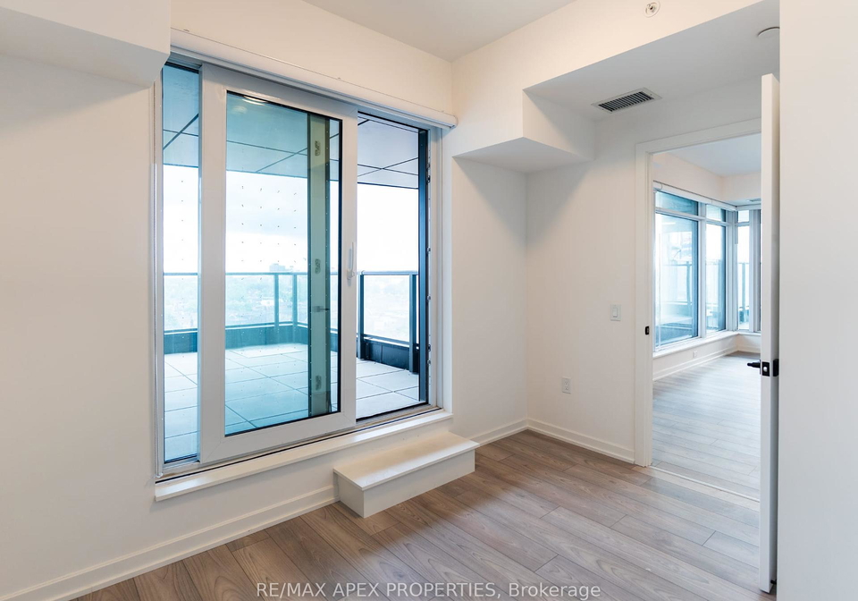 10-graphophone-for-lease-grove-toronto-ontario-w12372564