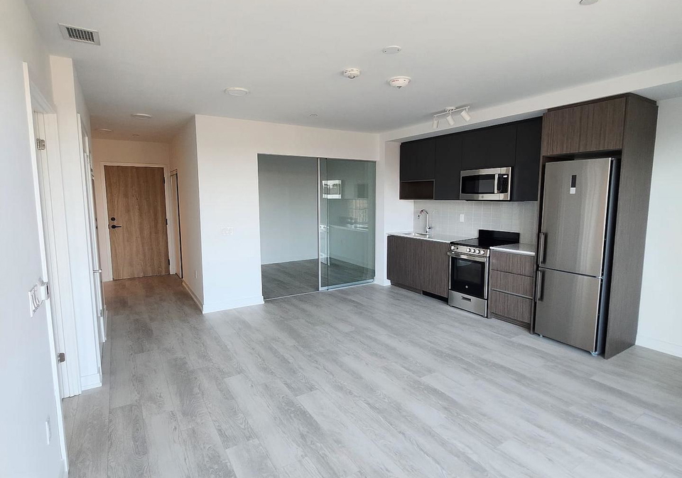 801-the-queensway-avenue-etobicoke-ontario-w12372958