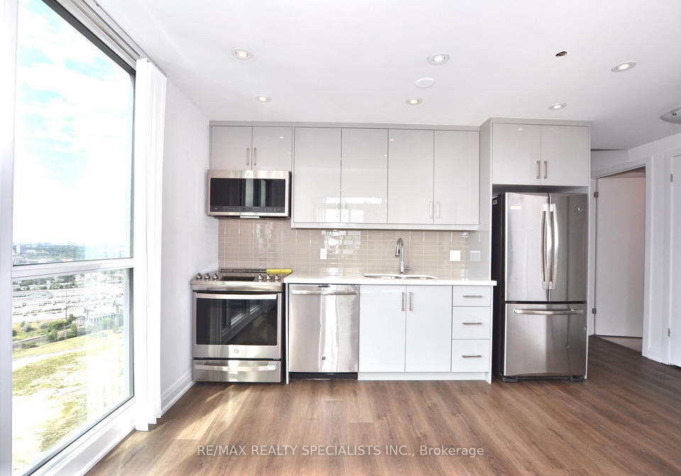 2212-lake-shore-boulevard-w-etobicoke-ontario-w12373085