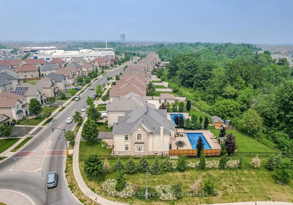 113-royal-west-drive-brampton-ontario-w12373109