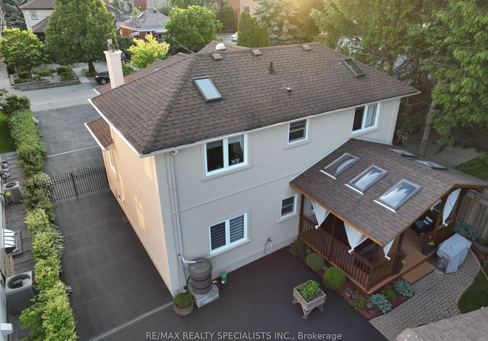 137-milton-street-etobicoke-ontario-w12373161