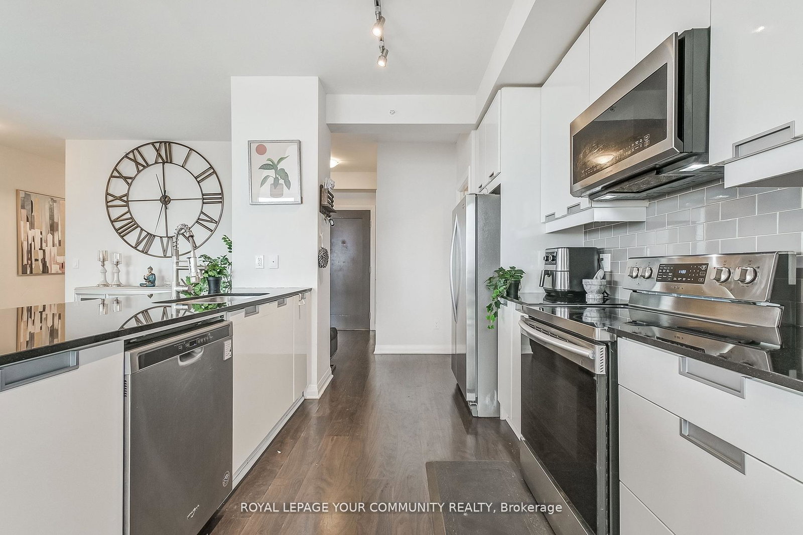 75-eglinton-avenue-w-mississauga-ontario-w12373368