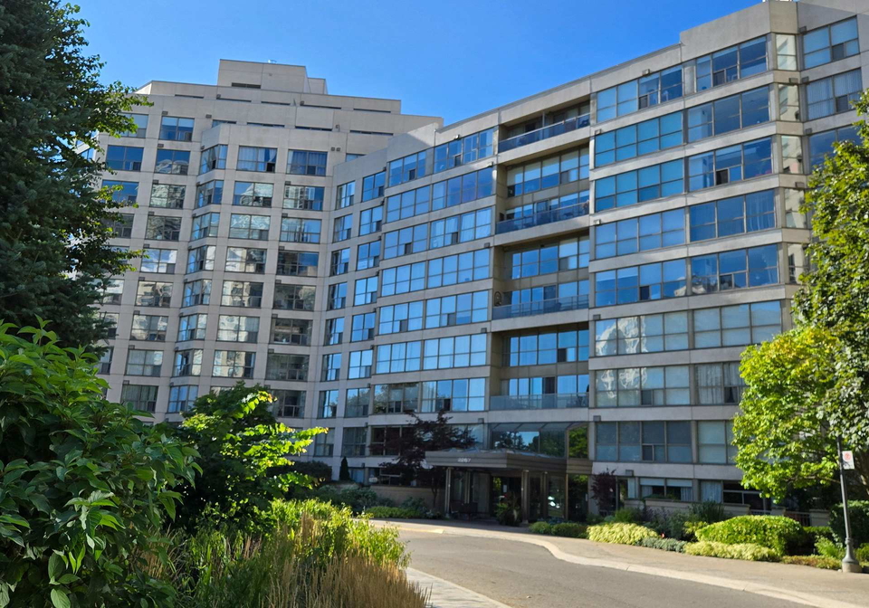 2267-lakeshore-boulevard-w-etobicoke-ontario-w12373784