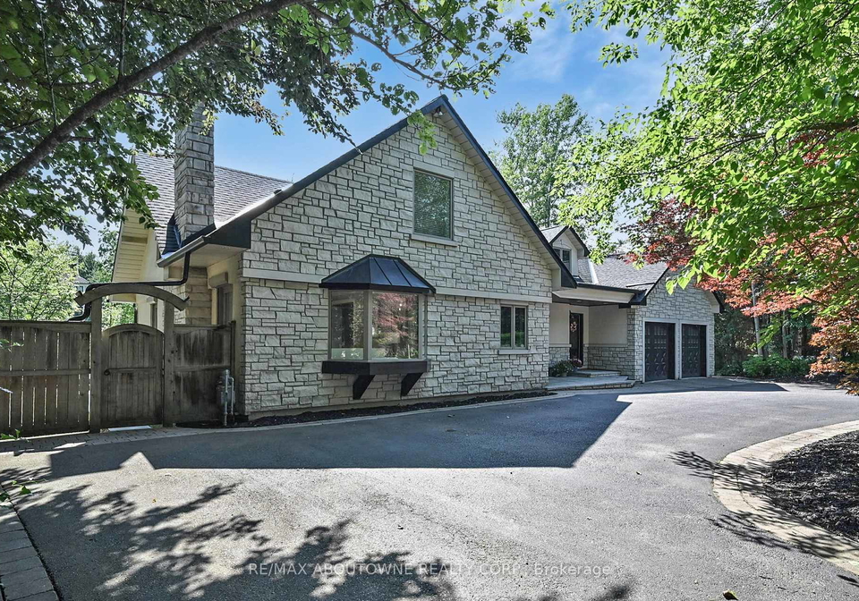 152-elton-park-road-oakville-ontario-w12373824