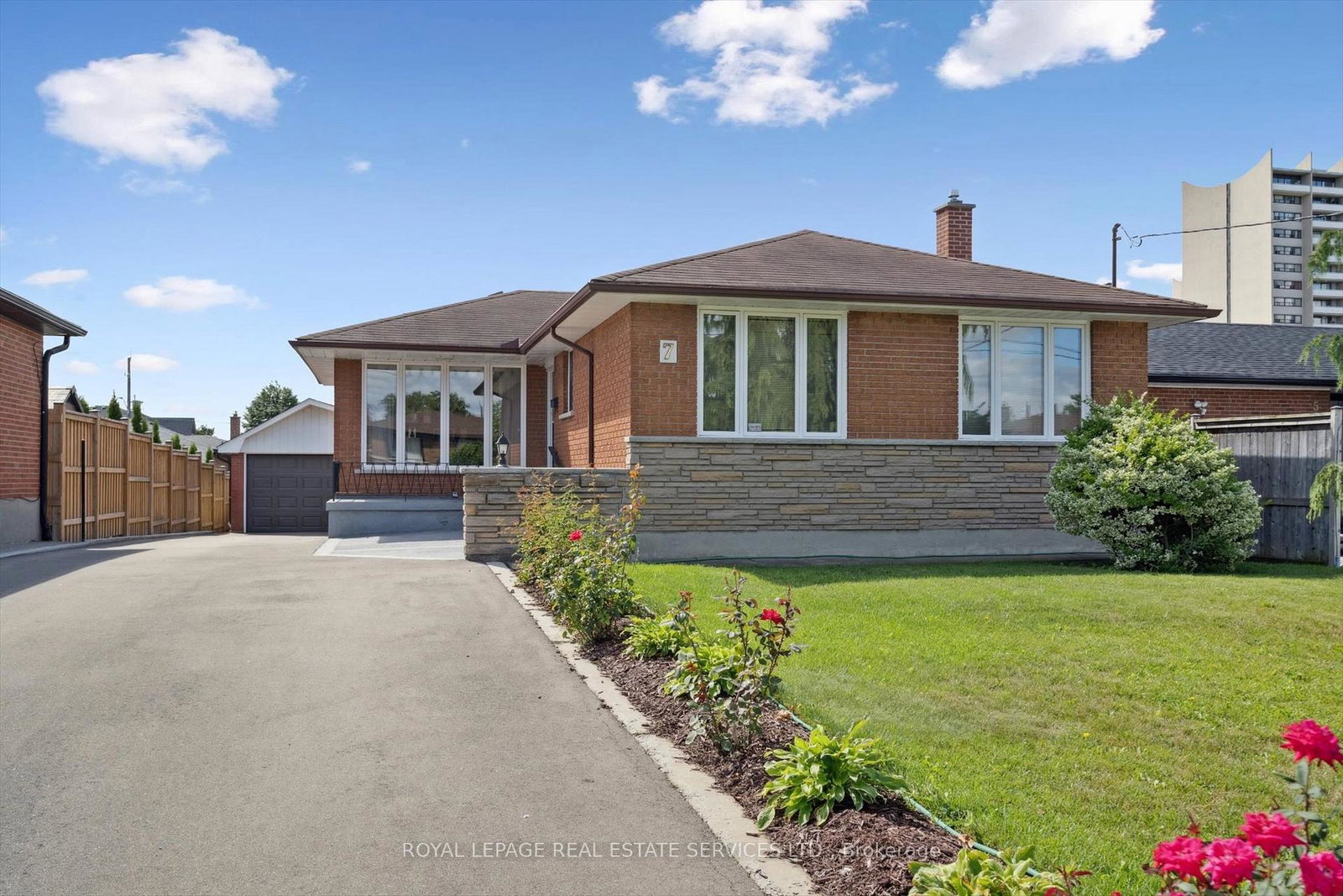 7-gatesgill-crescent-york-ontario-w12374036