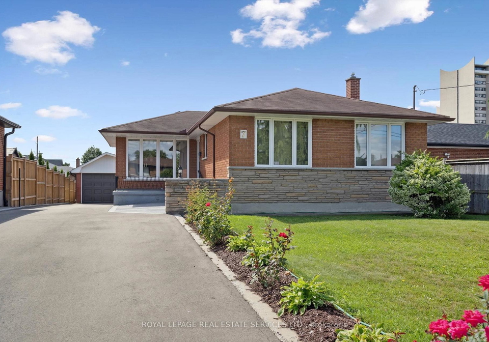 7-gatesgill-crescent-york-ontario-w12374036