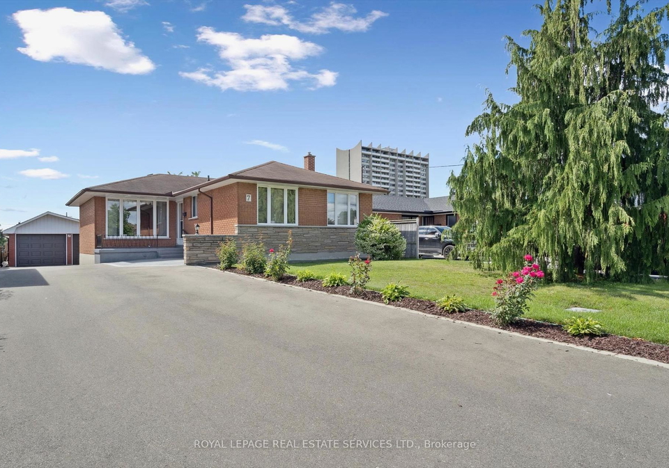 7-gatesgill-crescent-york-ontario-w12374036