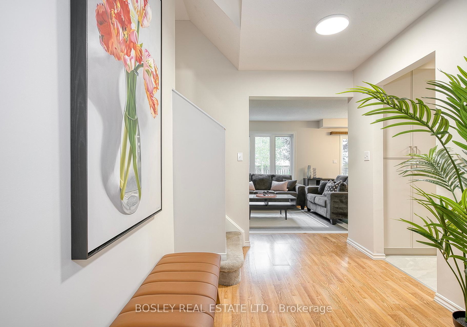 2104-white-dove-circle-oakville-ontario-w12374367