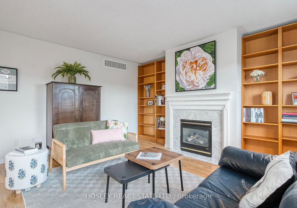 2104-white-dove-circle-oakville-ontario-w12374367