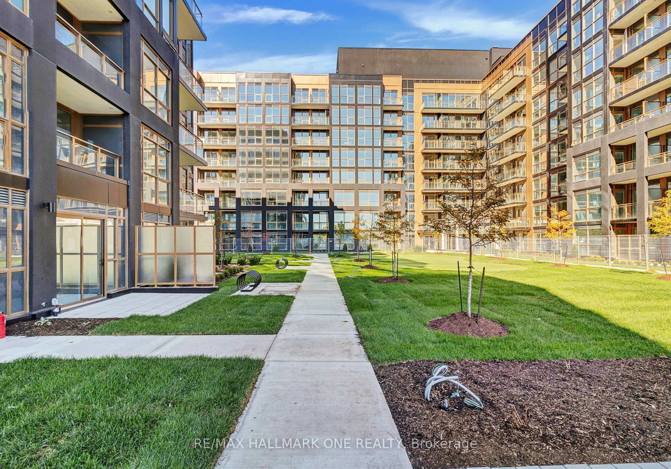 2343-khalsa-gate-oakville-ontario-w12374480