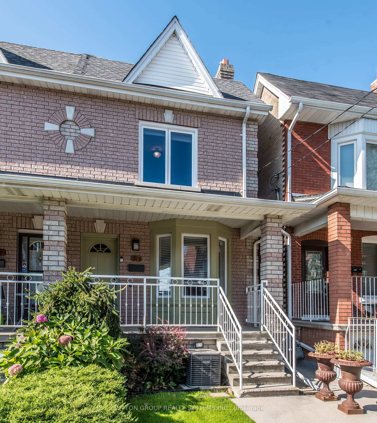 574-perth-avenue-toronto-ontario-w12374547
