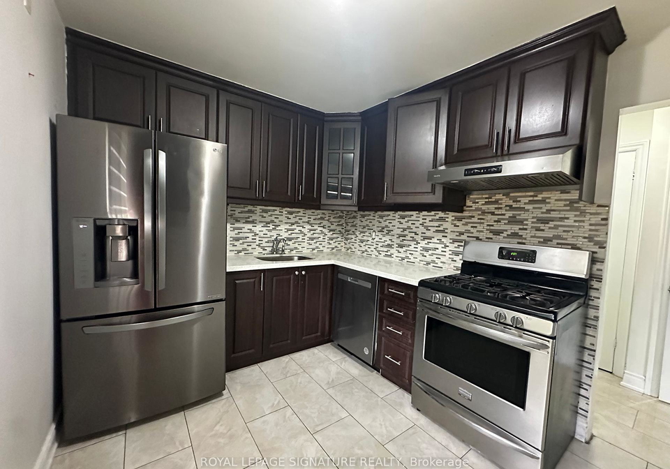 16-litchfield-court-etobicoke-ontario-w12374761