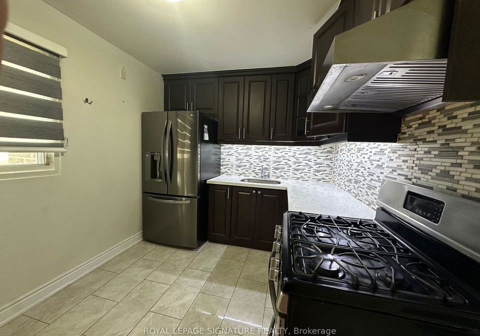16-litchfield-court-etobicoke-ontario-w12374761