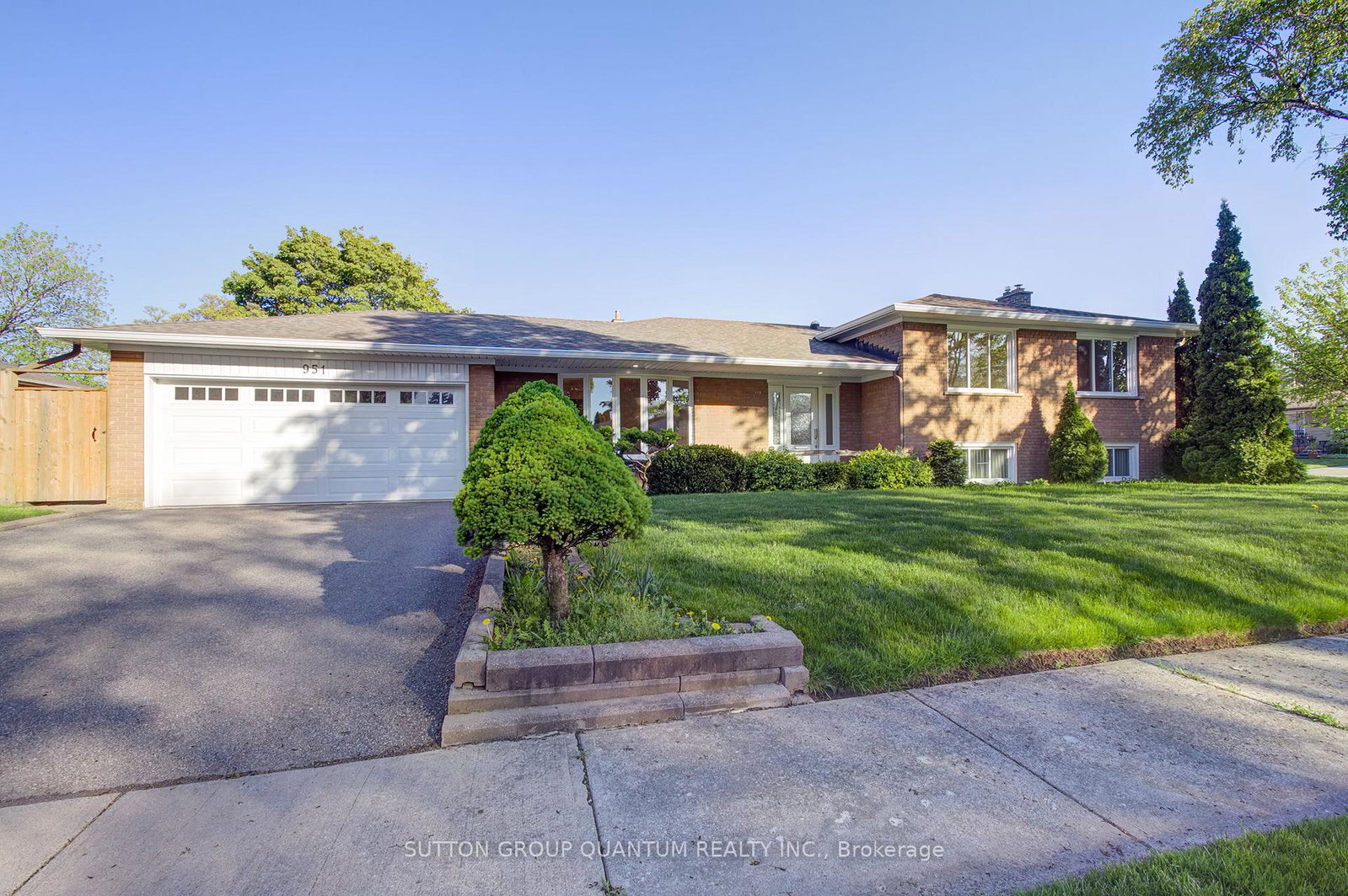 951-streamway-crescent-mississauga-ontario-w12374796